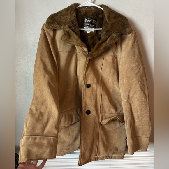 Mens 60’s - 70’s Vintage Light Brown Suede Leather and Faux Fur Jacket